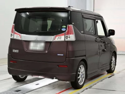 Mitsubishi Delica D:2