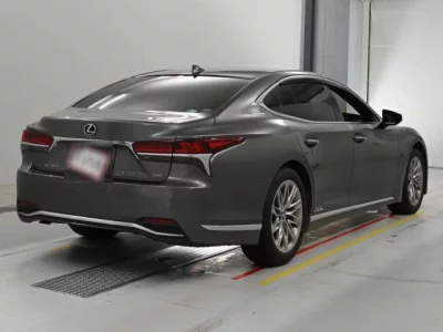 Lexus LS500h