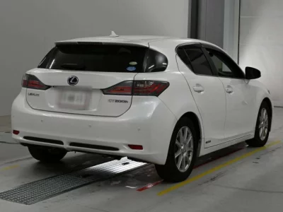Lexus CT200h
