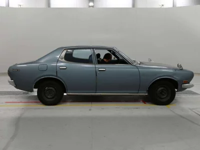 Nissan BLUEBIRD