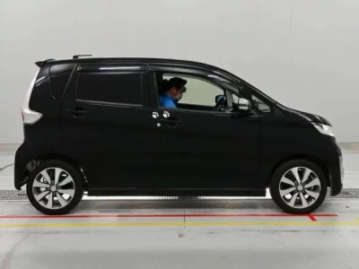 Mitsubishi EK CUSTOM