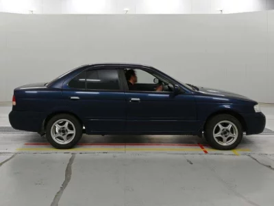 Nissan SUNNY