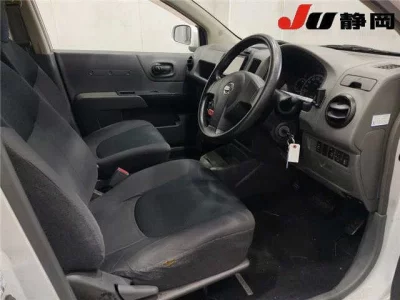 Nissan AD