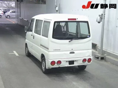 Mitsubishi Minicab Van