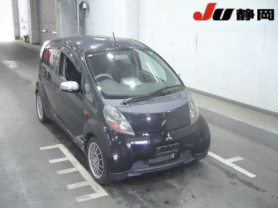Mitsubishi i