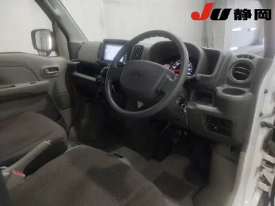 Mitsubishi Minicab Van