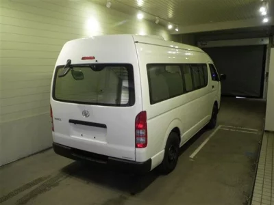 Toyota HiAce Van