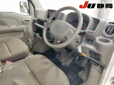 Mitsubishi Minicab Van