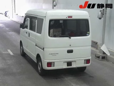 Mitsubishi Minicab Van