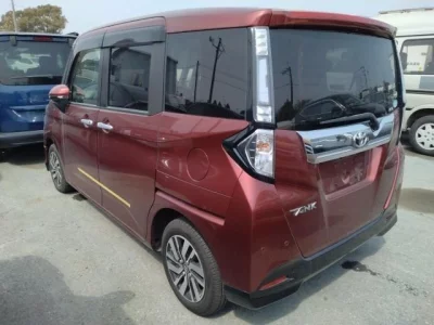Toyota TANK