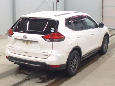 Nissan X-TRAIL