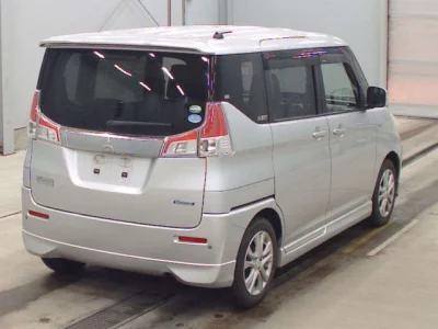 Mitsubishi Delica D:2