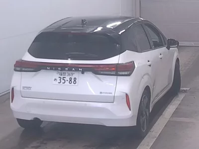 Nissan Aura