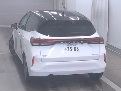 Nissan Aura