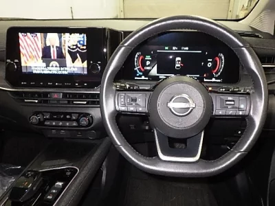 Nissan Aura