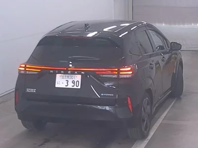 Nissan Aura