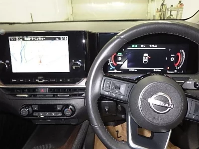 Nissan Aura