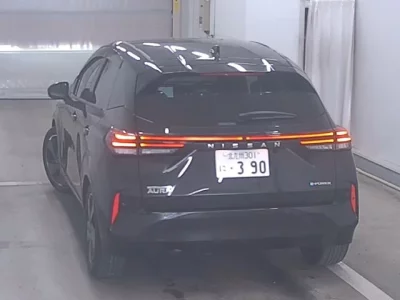 Nissan Aura