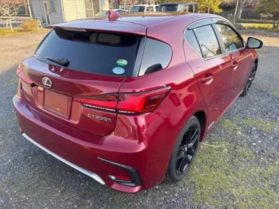 Lexus CT200h