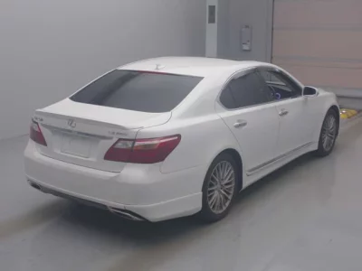 Lexus LS460L