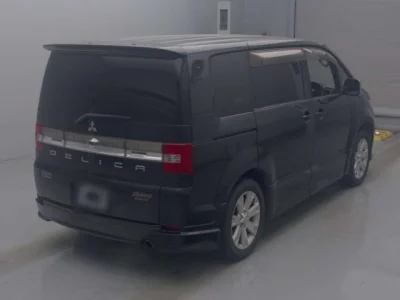 Mitsubishi DELICA D5