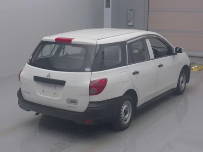 Mitsubishi LANCER VAN