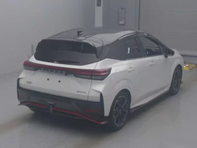 Nissan Aura