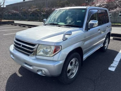 Mitsubishi Pajero iO