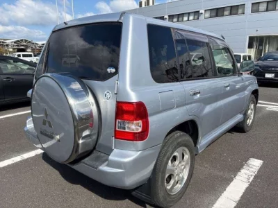 Mitsubishi Pajero iO