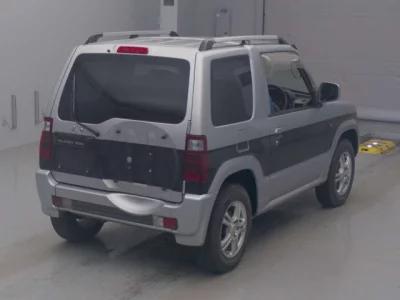 Mitsubishi Pajero Mini