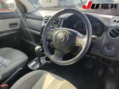 Mazda Verisa