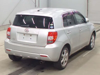 Toyota IST