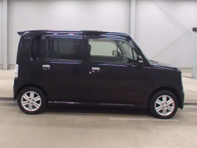 Toyota PIXIS SPACE
