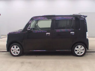 Toyota Pixis Space