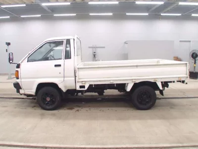 Toyota Lite Ace Truck