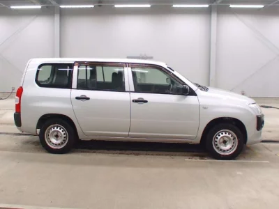 Toyota SUCCEED
