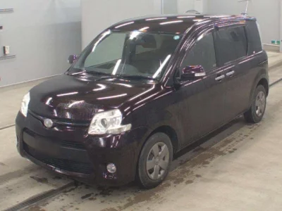 Toyota Sienta