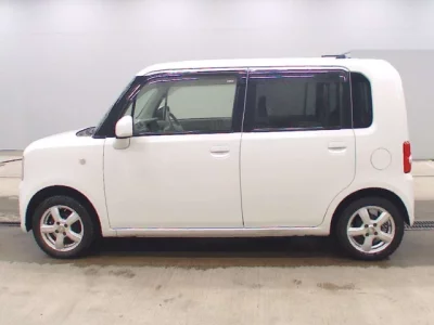 Toyota Pixis Space