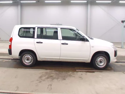 Toyota Succeed