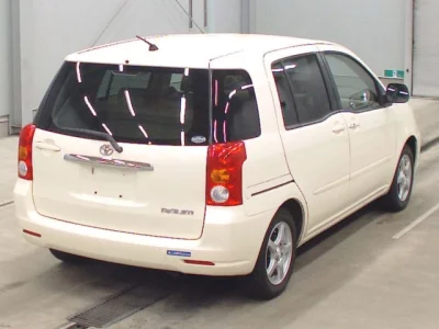 Toyota Raum