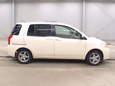 Toyota Raum