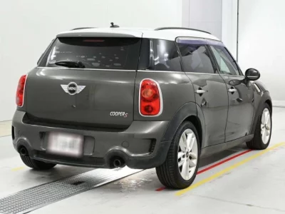 MINI Crossover