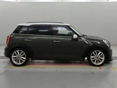 MINI Crossover