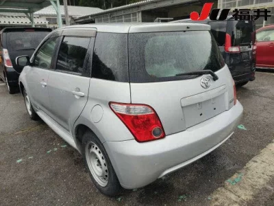 Toyota IST