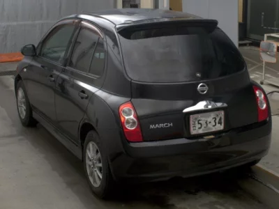Nissan March