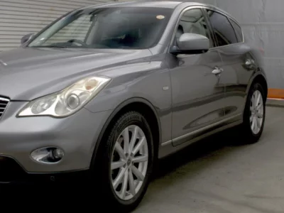 Nissan Skyline Crossover