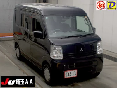 Mitsubishi Minicab Van