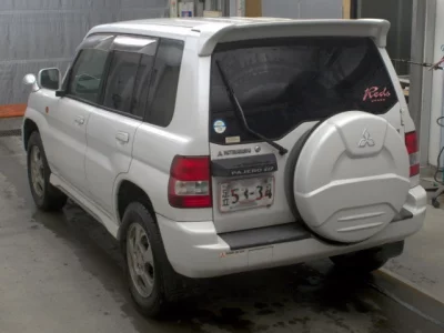 Mitsubishi Pajero iO