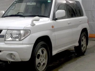 Mitsubishi Pajero iO