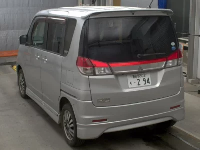 Mitsubishi Delica D:2